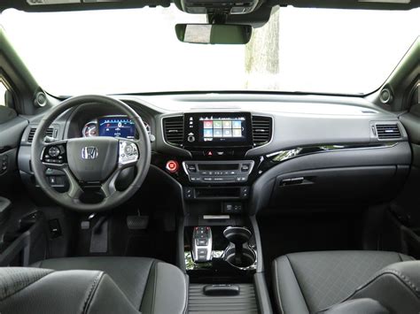 2019 Honda Passport: 110 Interior Photos | U.S. News