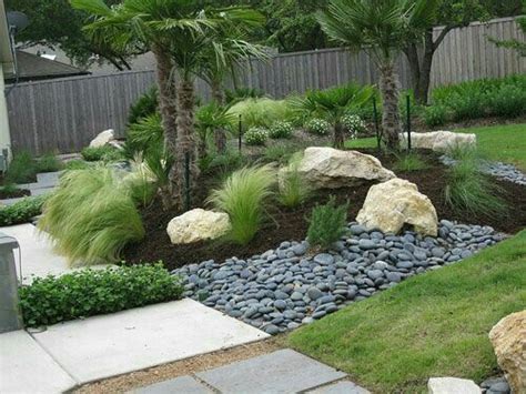 6 Landscaping Ideas for a Small Front Yard