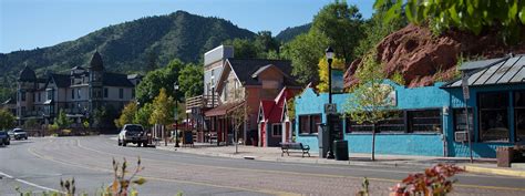 Historic Manitou Springs - The Broadmoor Manitou & Pikes Peak Cog Railway