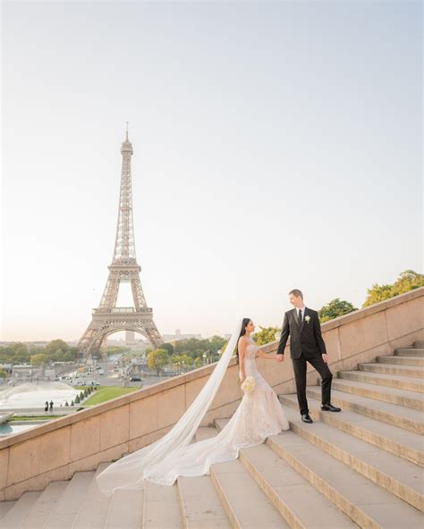 Eiffel Tower wedding Trocadero stairs | Paris elopement photography, Paris elopement, Paris wedding