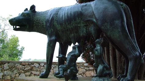 Lupa Capitolina | Replica of a statue of Romulus and Remus b… | Flickr
