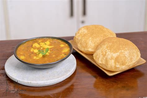 Poori Aloo Bhaji Recipe | Puri Bhaji Banane Ki Recipe | Aloo Puri Bhaji ...