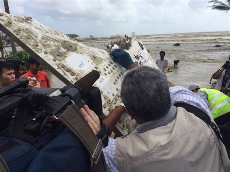 MH370 investigation: Mystery debris found | CNN