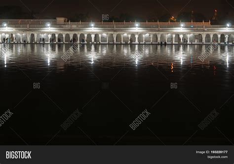 Night View Gallery One Image & Photo (Free Trial) | Bigstock