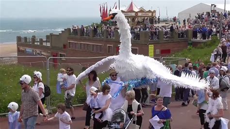 Whitley Bay Carnival Parade 2017 - YouTube