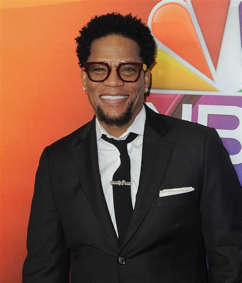 Fans Slam DL Hughley for Not Wearing Mask during Show after Testing ...