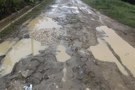 Jalan Rusak Parah Menghambat Semangat Wirausaha dan Akvitas Masyarakat ...