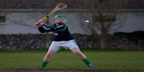 Hurling: History, Types, Objective, & Equipment - Sportsmatik