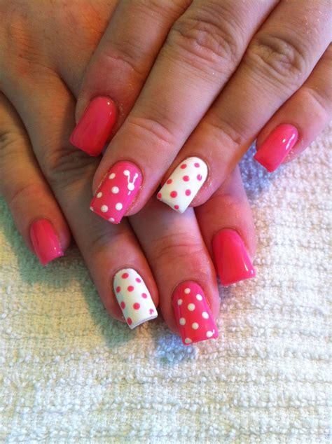 Pink and White Polka Dot Gel Nails Polka Dot Nails, Dots Nails, Pink Polka Dots, Gel Nails ...