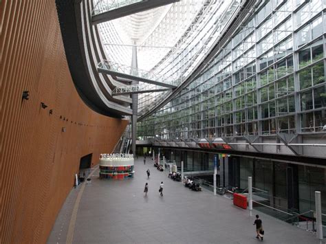 Tokyo, Japan: Tokyo International Forum: interior