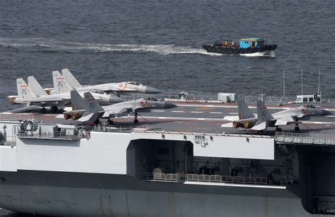 How big is Liaoning? China's first aircraft carrier celebrated in Hong Kong