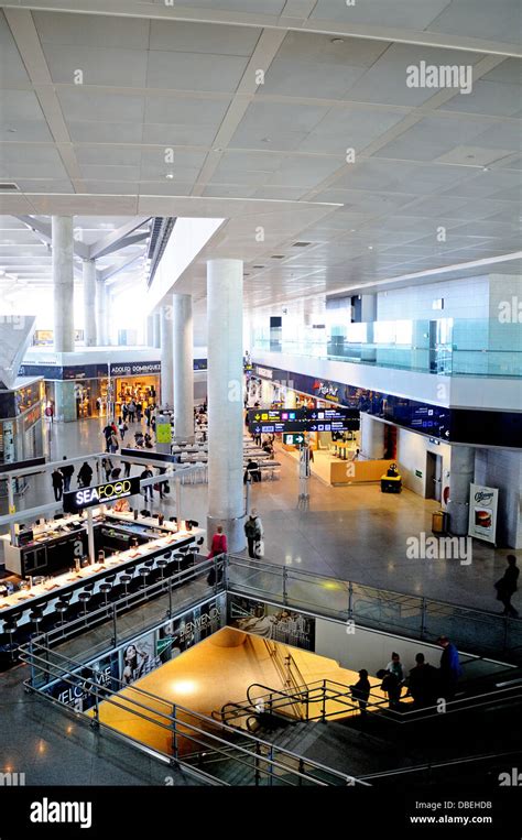 Elevated view inside the airside departures hall, Terminal three ...