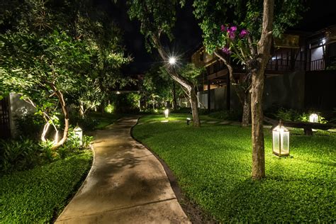 How To Use Landscape Lighting As Part Of Your Outdoor Aesthetic