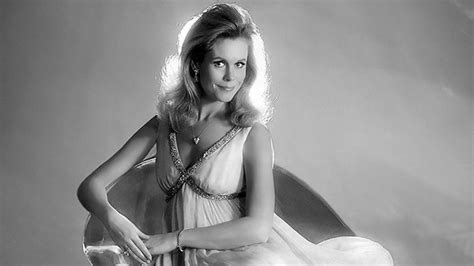 Here's What Happened to 'Bewitched' Star Elizabeth Montgomery