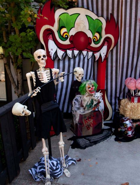 Haunted Carnival Props