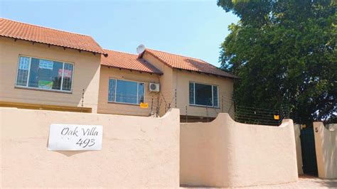 2 Bedroom Townhouse for sale in Pretoria Gardens - 9 Ss Oak Villa, 493 ...