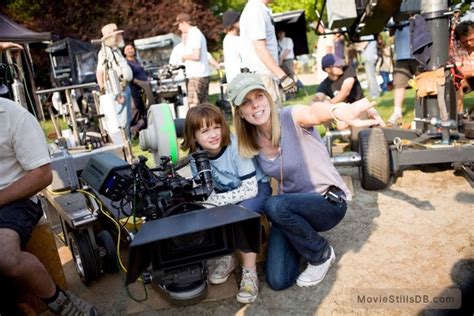 Ramona and Beezus - Behind the scenes photo of Elizabeth Allen Rosenbaum & Joey King