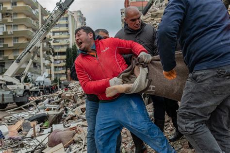 Quake toll passes 5,000 as rescue efforts in Turkey, Syria hampered by ...