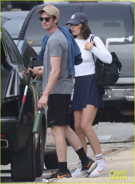 Andrew Garfield & Girlfriend Alyssa Miller Play Tennis Together in ...