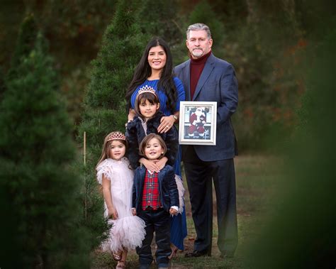 Christmas Tree Farm Minis | Familymoment Photography