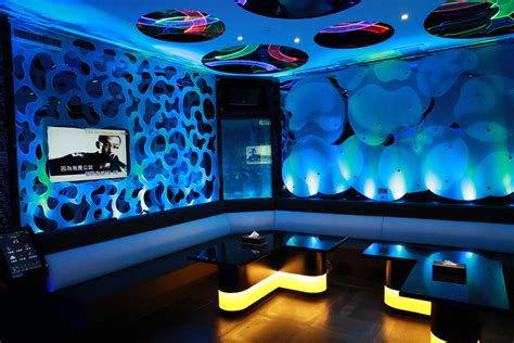 Looking for the perfect karaoke bar or lounge to rent out with a big group or belt out show ...