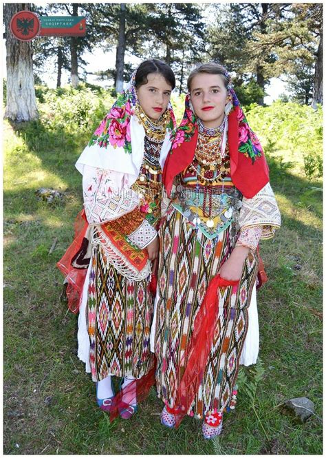 Ndihmo, Zot, si m'ke ndihmue! | European costumes, Costumes around the ...