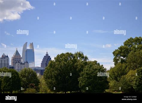 Atlanta skyline from the park Stock Photo - Alamy