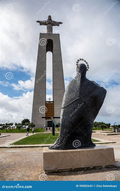 Christ the King. Lisbon. Portugal Editorial Stock Photo - Image of sculpture, heart: 95082643