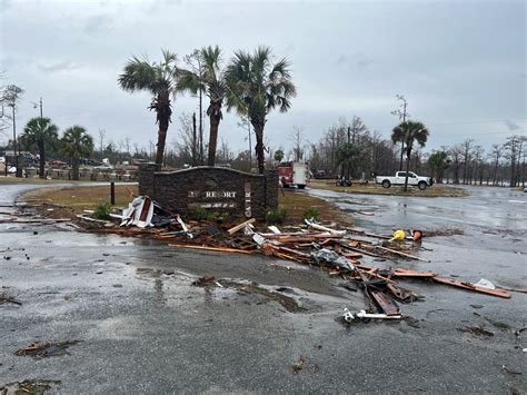 'Absolute devastation': Tornadoes, high winds deliver blow to North Florida