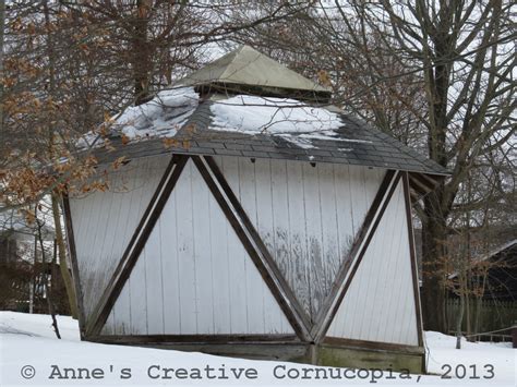 Anne's Creative Cornucopia: Icosahedron Building - Photograph