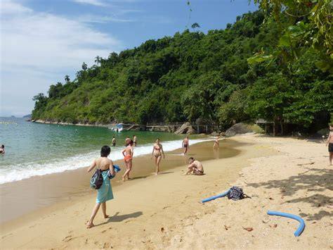 chronicles of a happy traveler: Beaches of Paraty