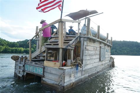 Author Took a 19th Century Replica Flatboat Down the Mississippi on an ...