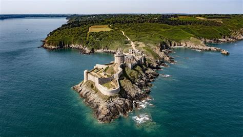 Tourisme : pourquoi la Bretagne ? - France Bleu