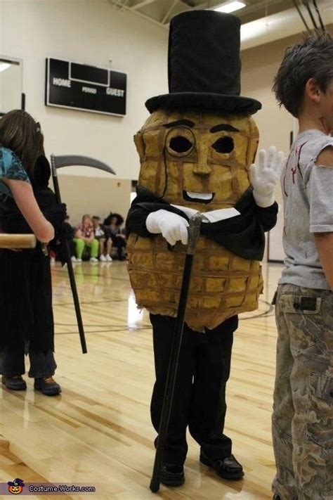 DIY Mr. Peanut Costume | Original DIY Costumes - Photo 2/2