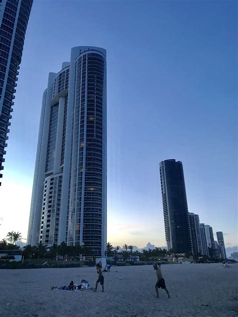 2017 Trump International Resort Miami Trump International, Vacation Pictures, Skyscraper, Miami ...