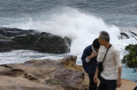 Typhoon Lan Makes Landfall in Western Japan, Threatens Damage - The Japan News