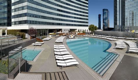 Vdara’s 40,000-square-foot rooftop #pool retreat has spa cabanas, three ...