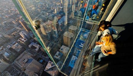 Skydeck Chicago at Willis Tower | Willis Tower Glass Ledge