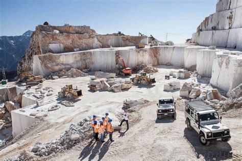 Jeep Tour of Carrara Marble Quarries in Tuscany