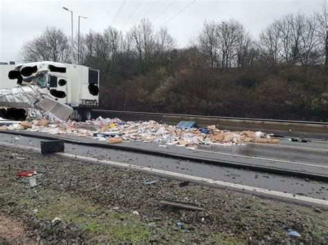 M6 closed for 'most of Sunday' in the Black Country after lorry crash | Express & Star