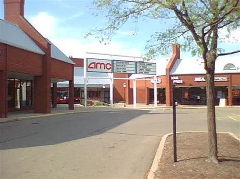 AMC Ridge Park Square Cinema 8 in Brooklyn, OH - Cinema Treasures