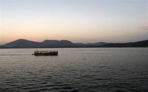 Fateh Sagar Lake Udaipur, History, Timings, Boating, Entry Fee