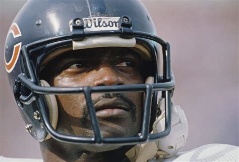 The Life And Career Of Walter Payton (Complete Story)