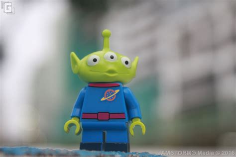 GeekMatic!: LEGO® Minifigure | Toy Story Alien