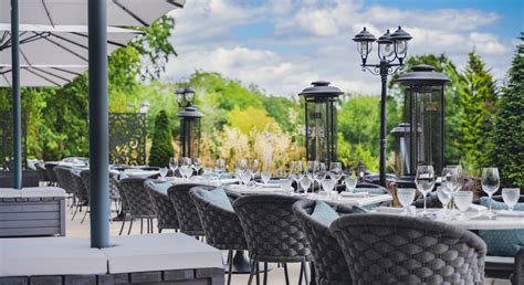 The Terrace - Fairmont Windsor Park near London