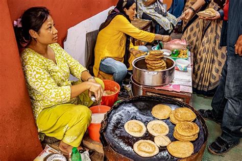 Trying Nepal Street Food | Kathmandu Food Tour - Traveltomtom.net