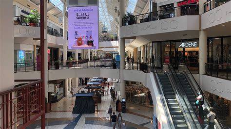 Neshaminy, Oxford Valley malls struggle as luxury shopping flourishes