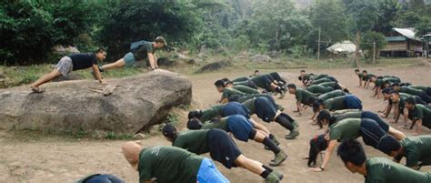 Free Burma Rangers - A Family Brings Hope to the Front Lines