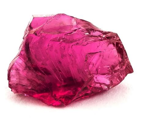 What is Spinel Jewelry? - The use of spinel in jewelry has a long history