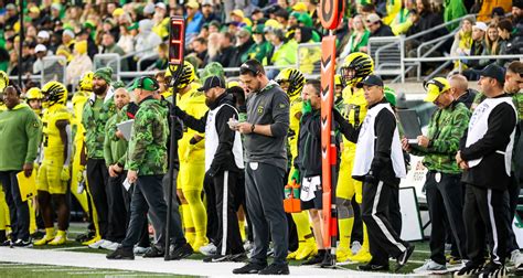 WATCH: Oregon Football Head Coach Dan Lanning's Utah Week Press Conference - Sports Illustrated ...